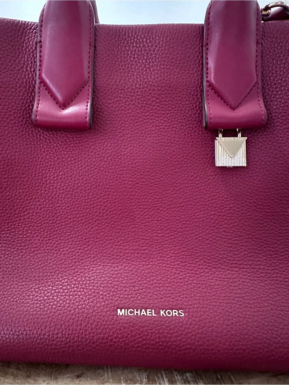 Michael Kors Burgundy Pebbled Leather Satchel Crossbody Tote Bag Gold‎ Hardware